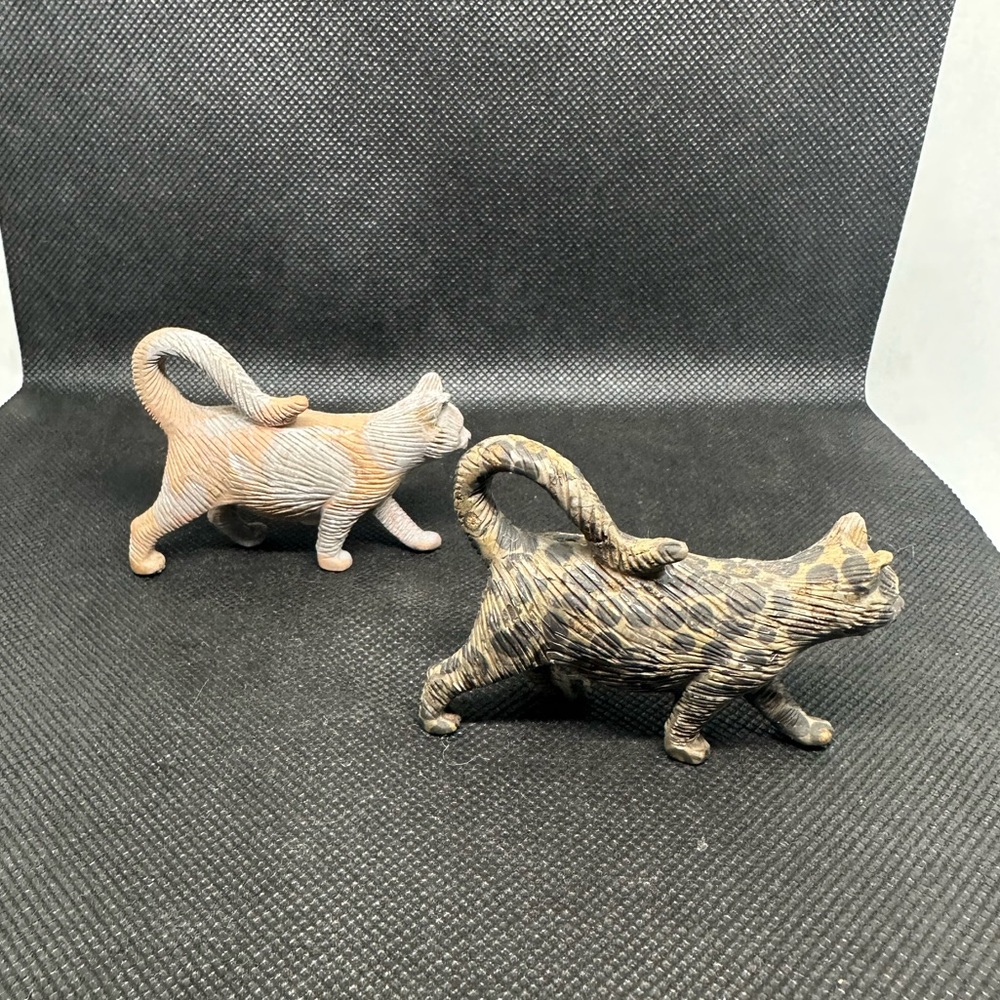 (1)Detailed Crystal Cat